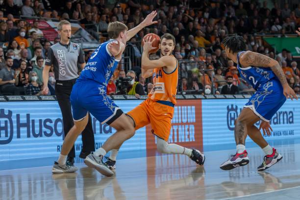 多家欧洲俱 多家欧洲俱