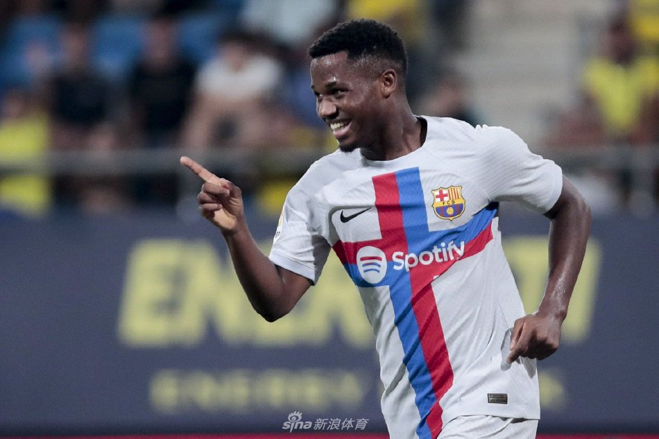 全场的逼抢 全场的逼抢