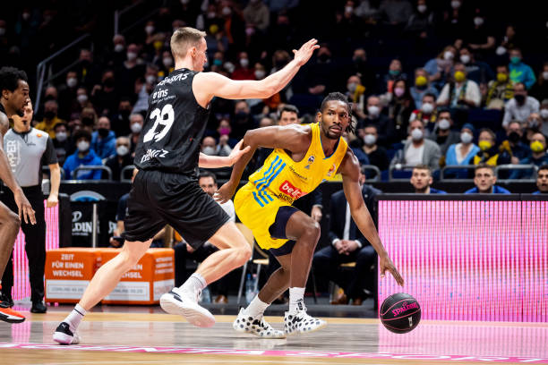 他临危不乱 他临危不乱